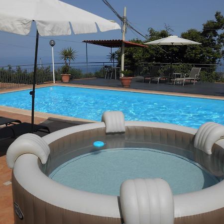 Al Villino Sunshine In Villa Con Piscina Ed Idromassaggio SantʼAlfio Eksteriør billede